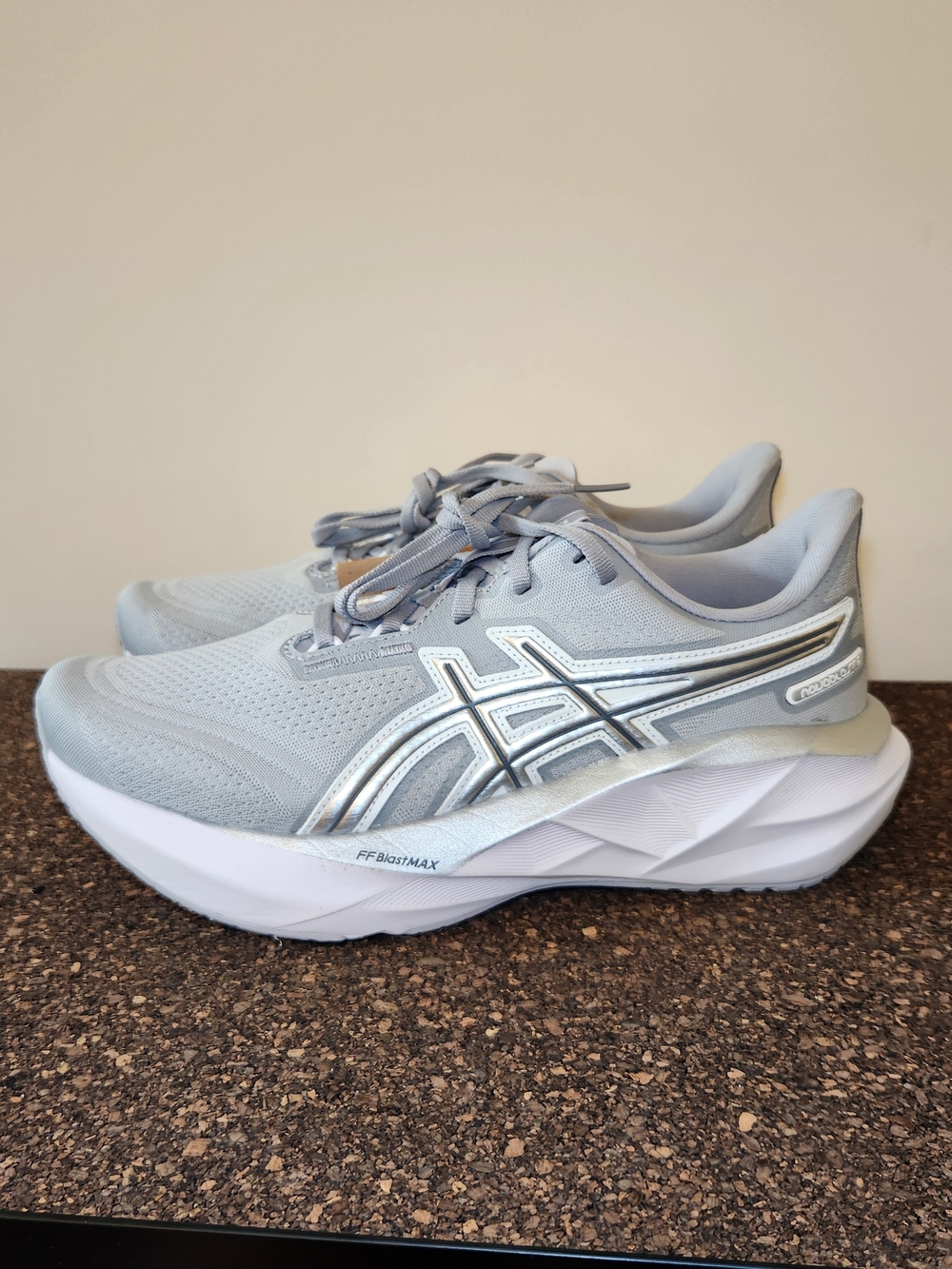Asics Novablast 5 Running Shoes Asics Track Club Edition Womens Size 9